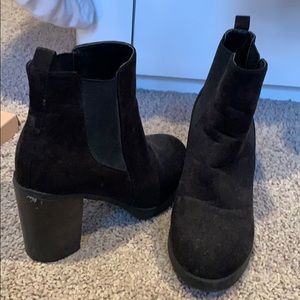 Black boot heels